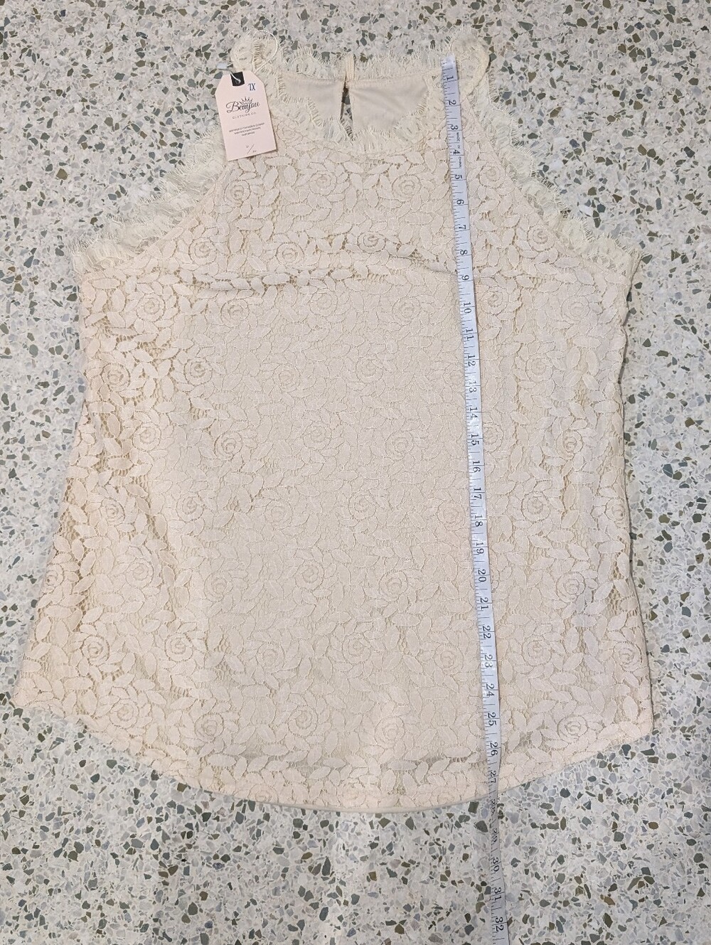 NWT Berryou Off-white Lace Halter Neck Sleeveless Blouse - Picture 7 of 7